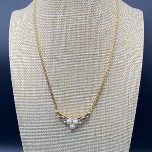 Vendome Gold Tone Necklace 1970s Retro Style Statement Faux Pearl 18"
